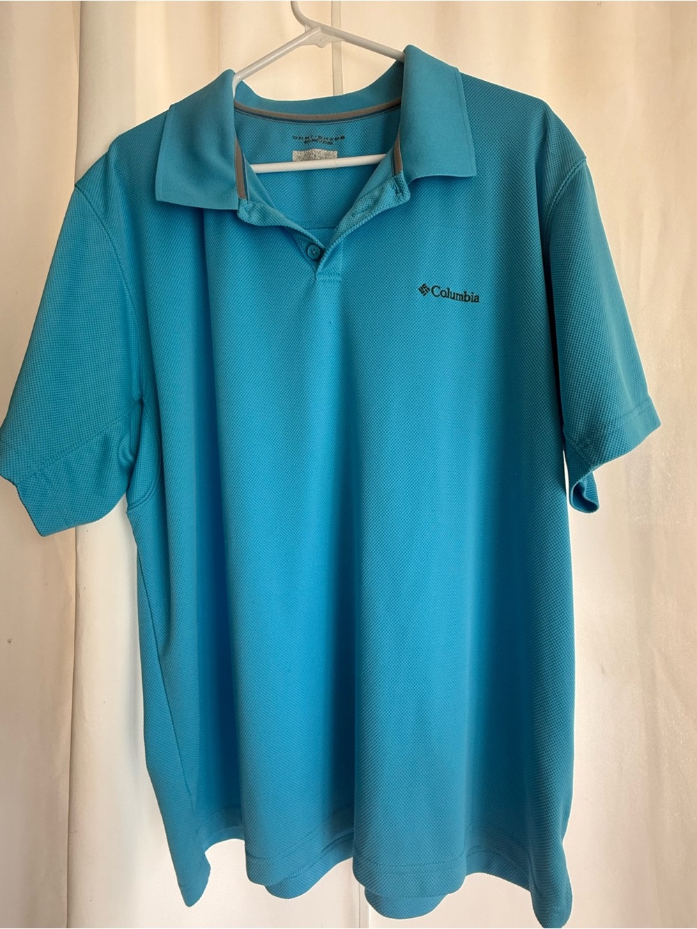 Columbia Men’s Bright Turquoise Short-Sleeve Polo